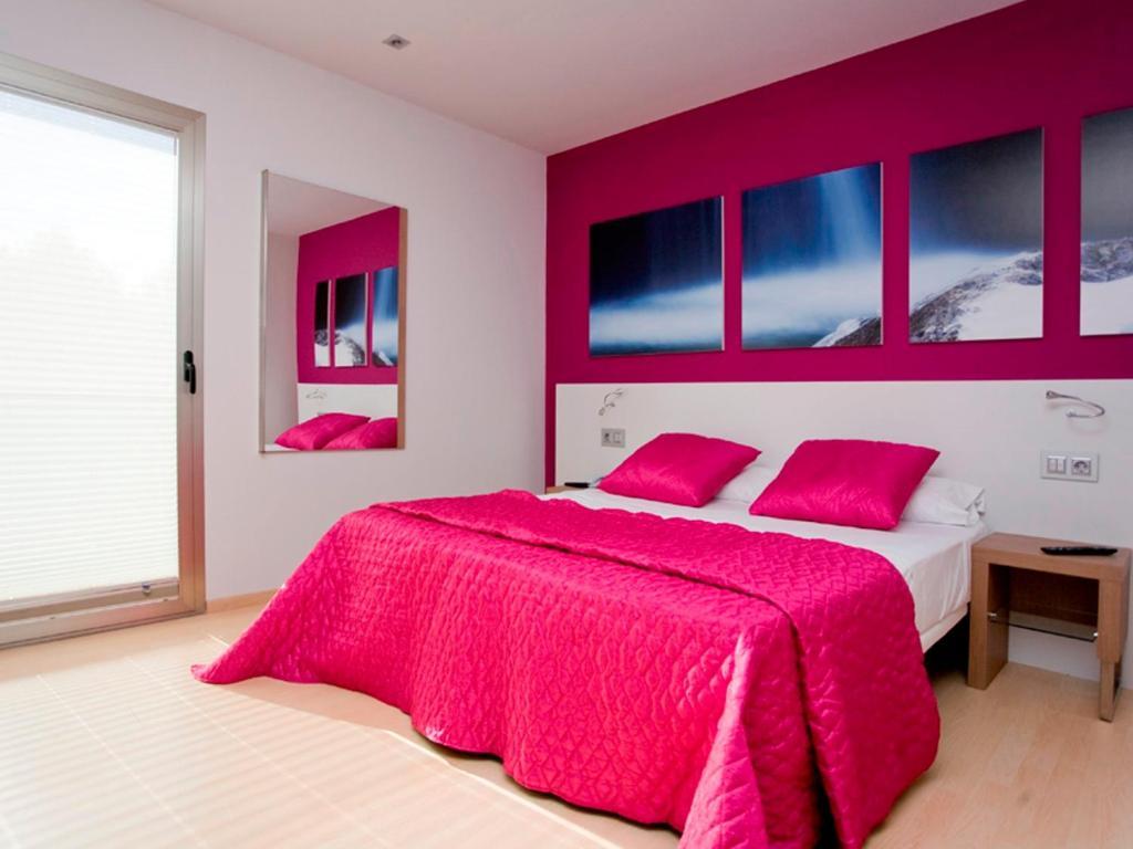 Hotel La Sequia Molinar Campdevánol الغرفة الصورة